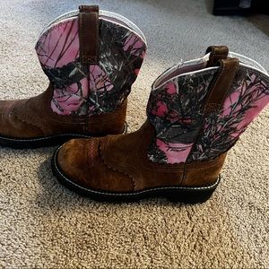 Ariat fat baby pink camouflage boots